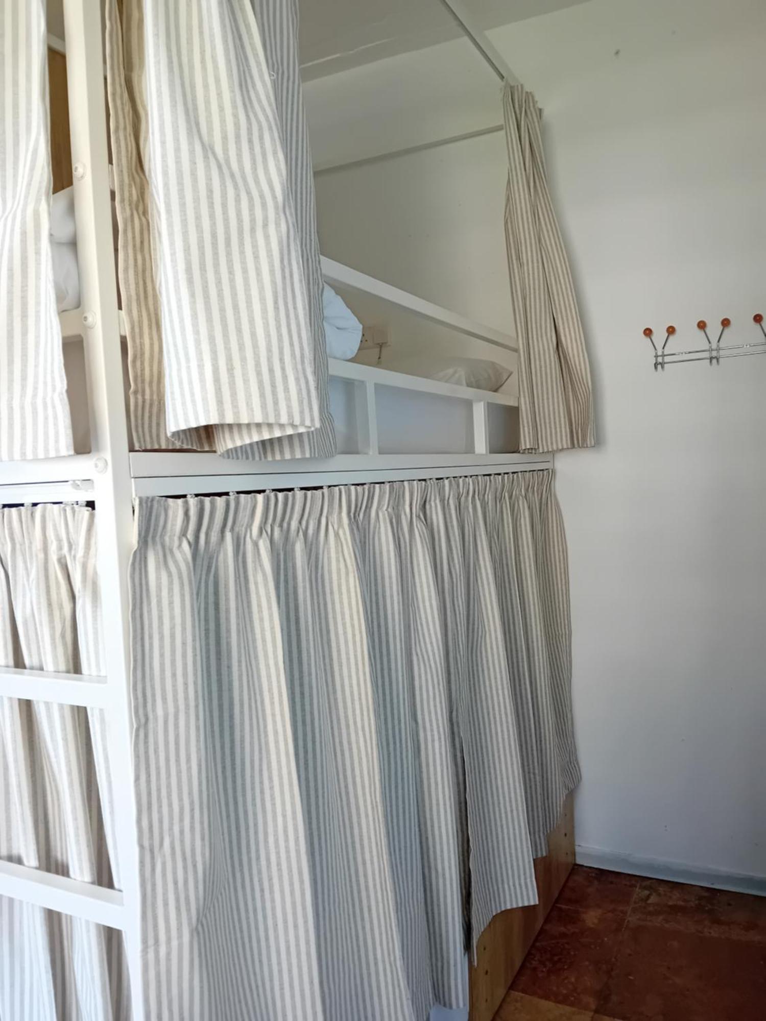 Follow The Sun Boutique Hostel - Pool, Breakfast & Sea Views San Julián Exterior foto