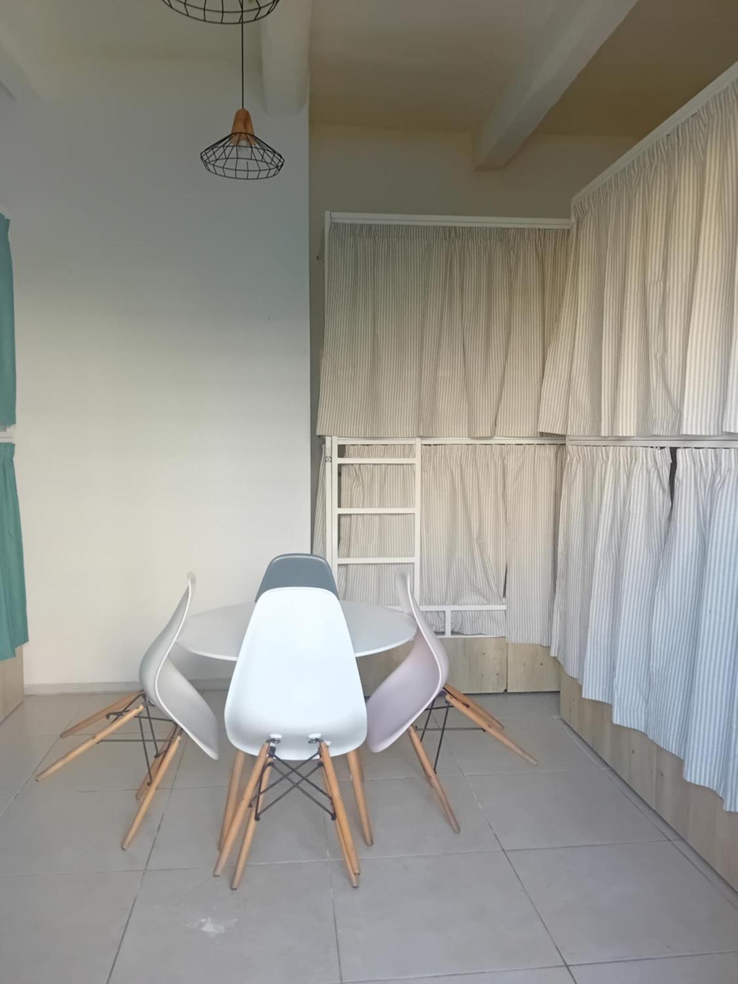 Follow The Sun Boutique Hostel - Pool, Breakfast & Sea Views San Julián Exterior foto
