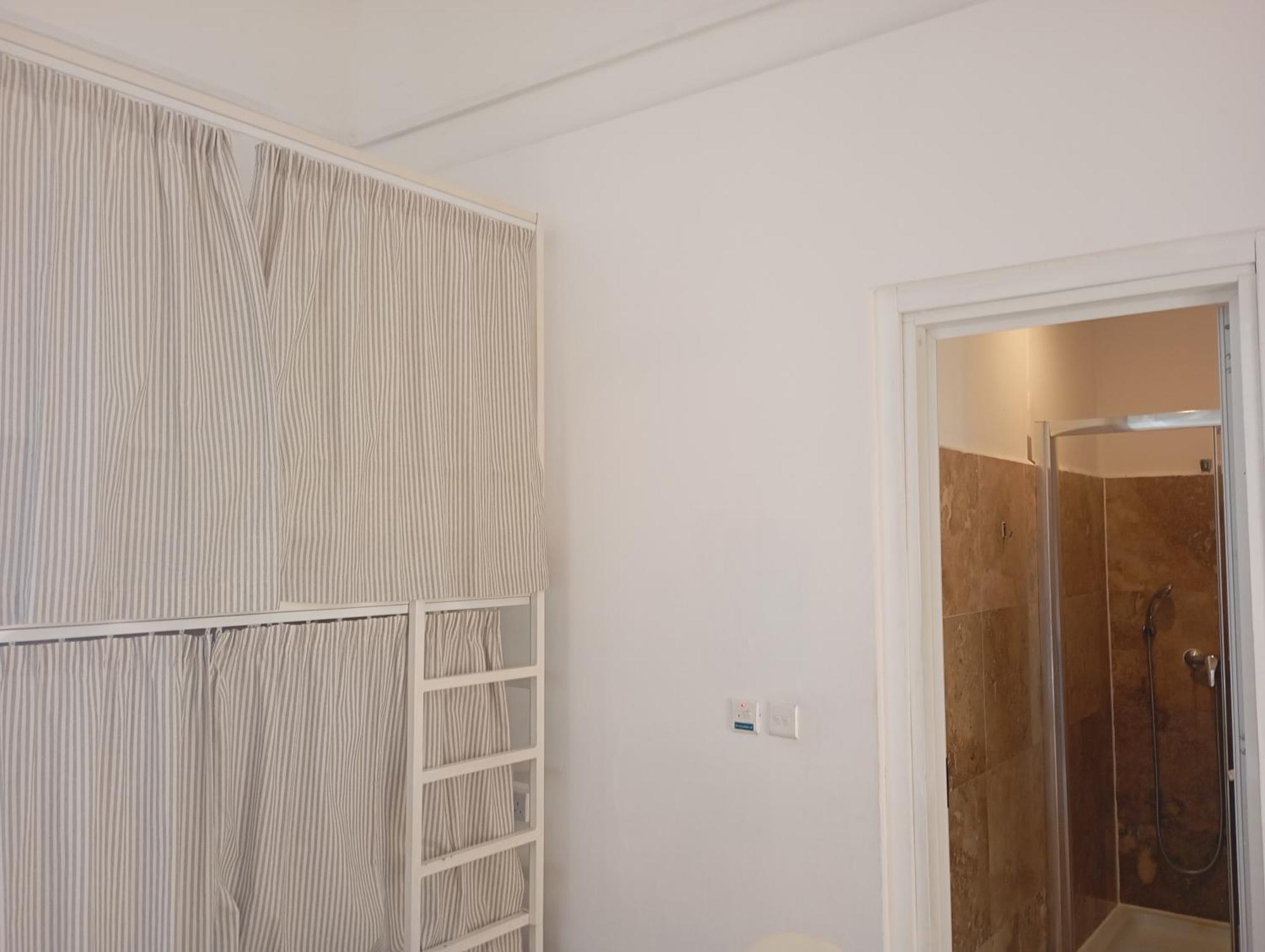 Follow The Sun Boutique Hostel - Pool, Breakfast & Sea Views San Julián Exterior foto