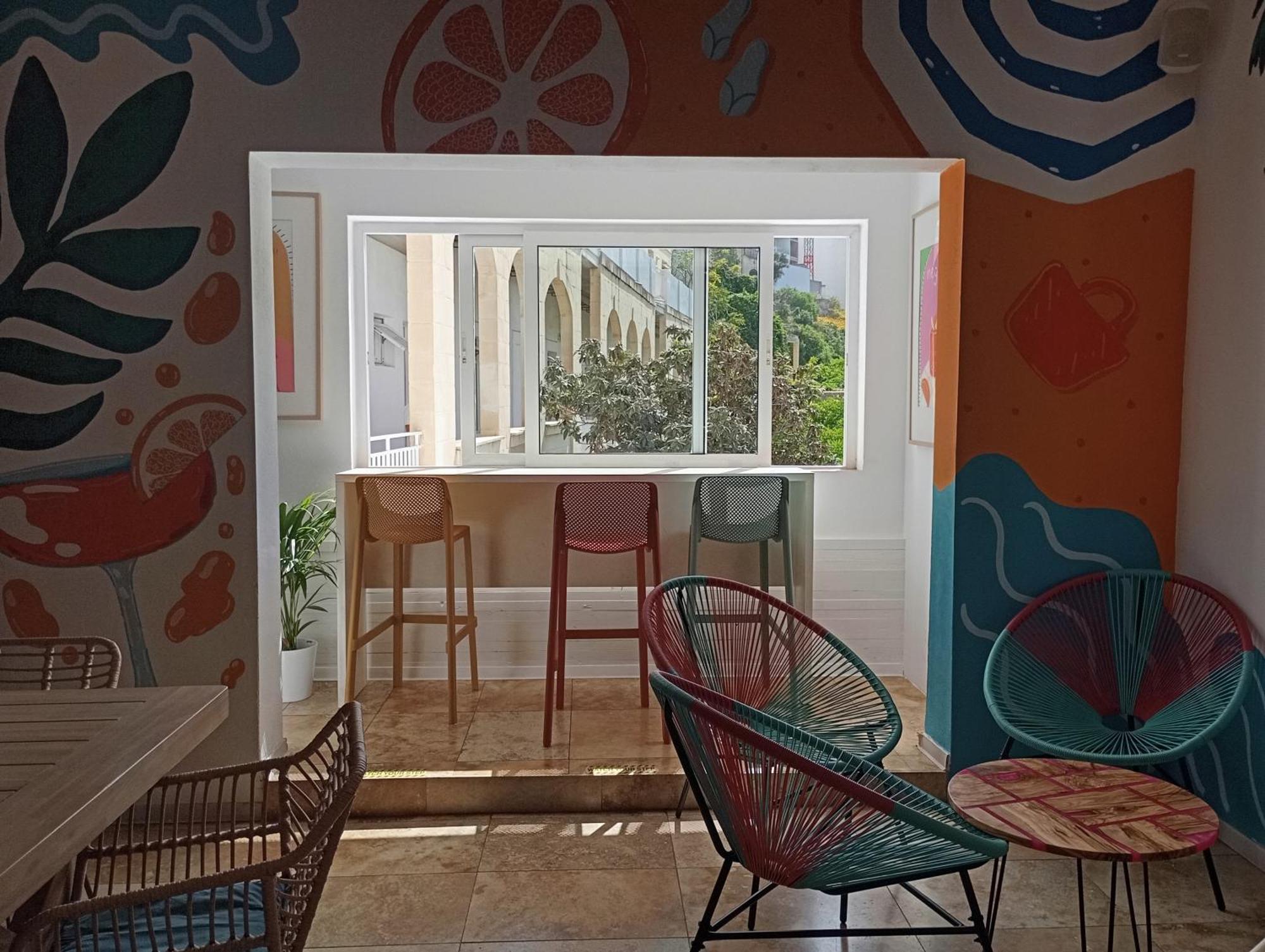 Follow The Sun Boutique Hostel - Pool, Breakfast & Sea Views San Julián Exterior foto